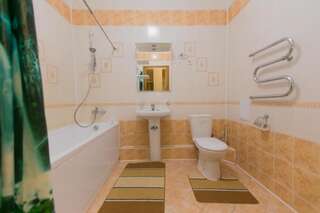 Апартаменты Apartments on Dostyk 5 Нур-Султан Улучшенные апартаменты-1