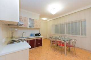 Апартаменты Apartments on Dostyk 5 Нур-Султан Улучшенные апартаменты-8