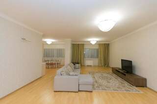 Апартаменты Apartments on Dostyk 5 Нур-Султан Улучшенные апартаменты-10