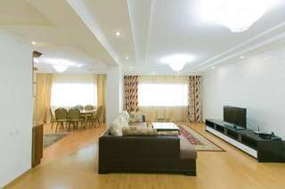 Апартаменты Apartments on Dostyk 5 Нур-Султан Апартаменты-5